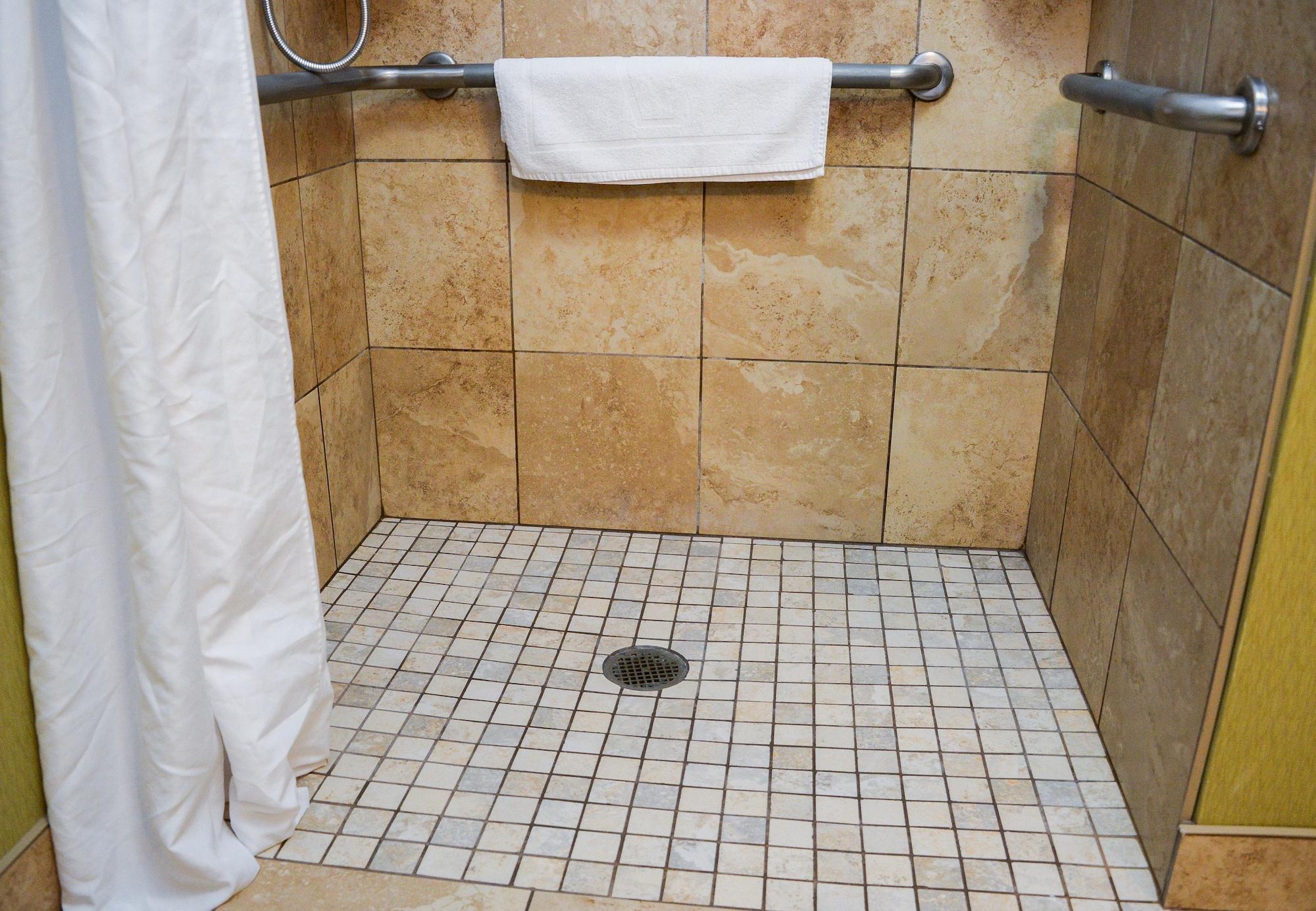 Hampton Inn Франкфорт Экстерьер фото